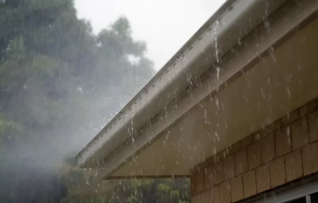 goutière eau de pluie